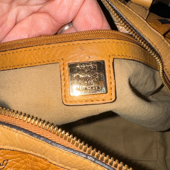 💎MCM Visetos Boston Bag Cognac with lock and key - Picture 14 of 14